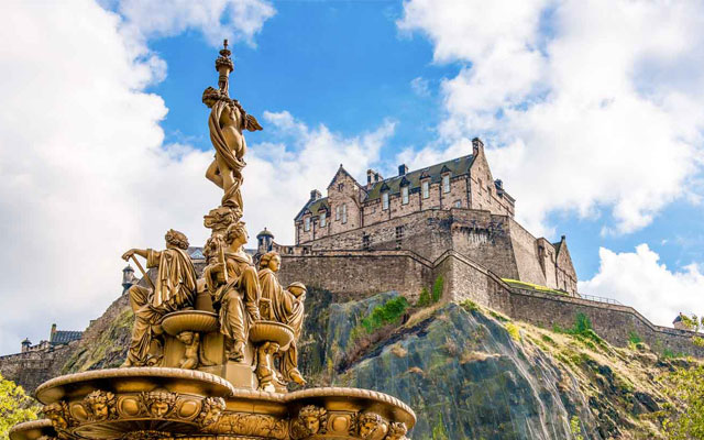 Khám phá lâu đài Edinburgh - Công trình tráng lệ và nhiều bí ẩn khi du lịch