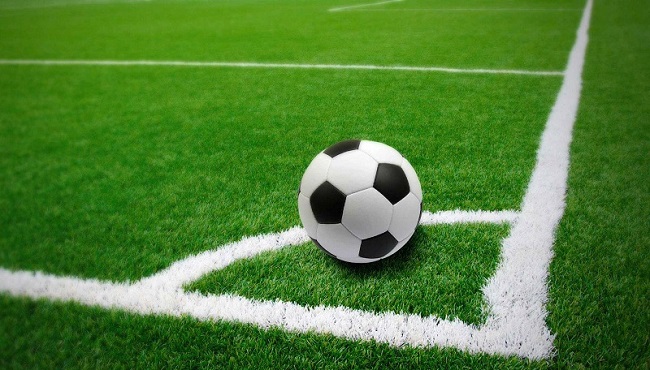 Đá phạt góc là gì? Ưu và nhược điểm của đá phạt góc