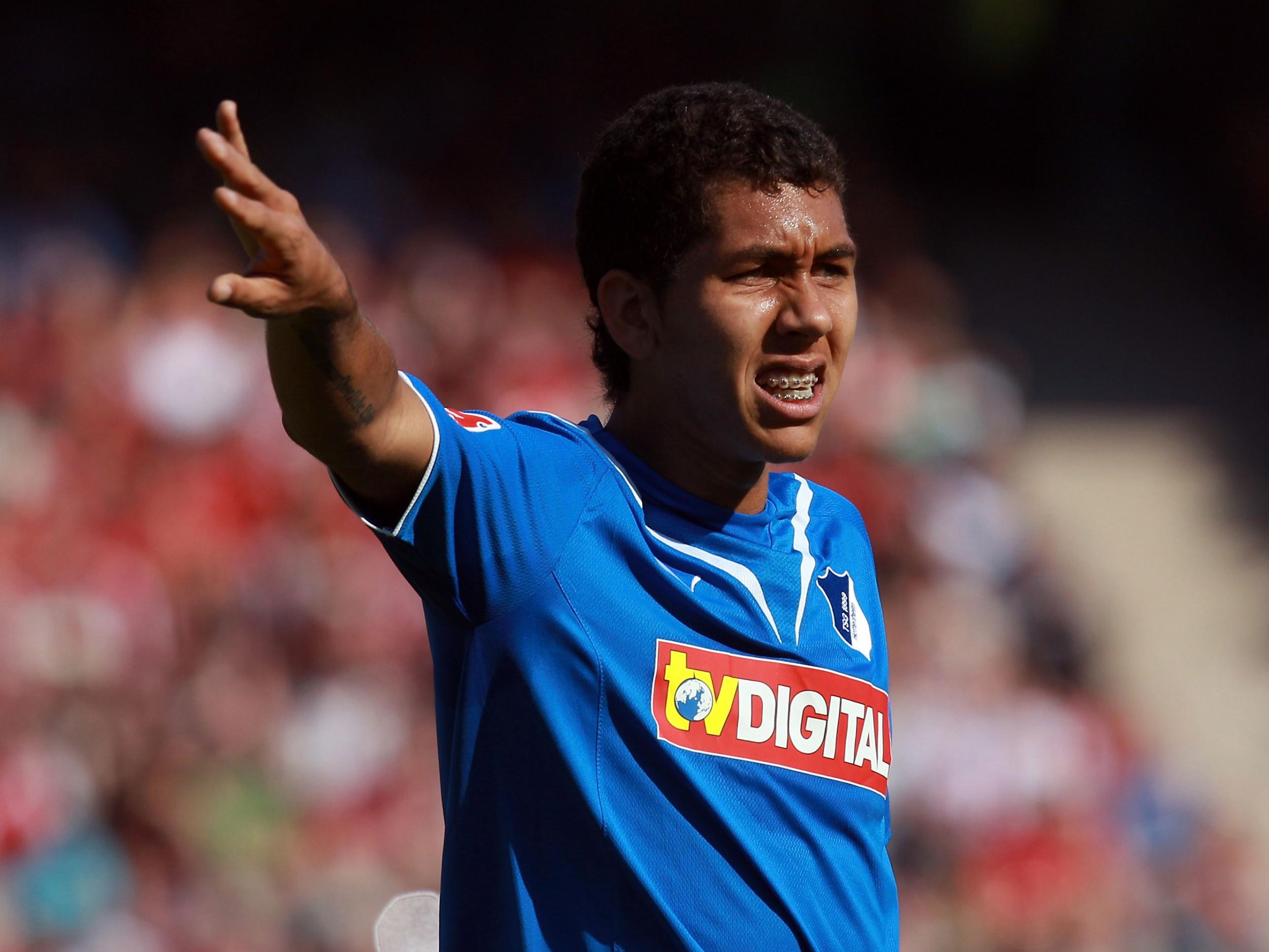 Roberto Firmino: Cậu bé vô thừa nhận và ngôi sao làm nền